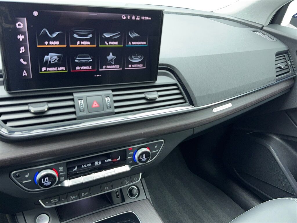 2022 Audi Q5 45 S line Premium CAM,PANO,HTD STS,BLIND SPOT,18&quot; Plano TX