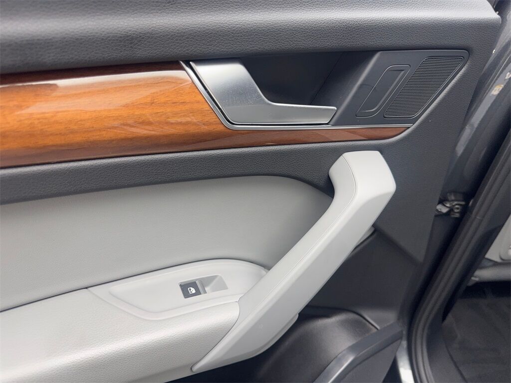 2022 Audi Q5 45 S line Premium CAM,PANO,HTD STS,BLIND SPOT,18&quot; Irving TX