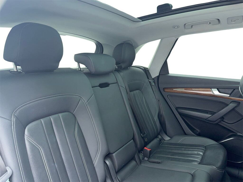 2022 Audi Q5 45 S line Premium CAM,PANO,HTD STS,BLIND SPOT,19&quot; Plano TX
