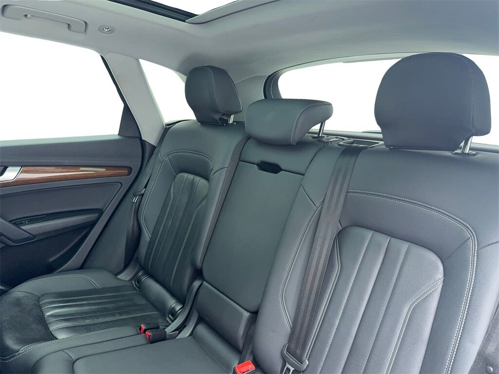 2022 Audi Q5 45 S line Premium CAM,PANO,HTD STS,BLIND SPOT,19&quot; Plano TX