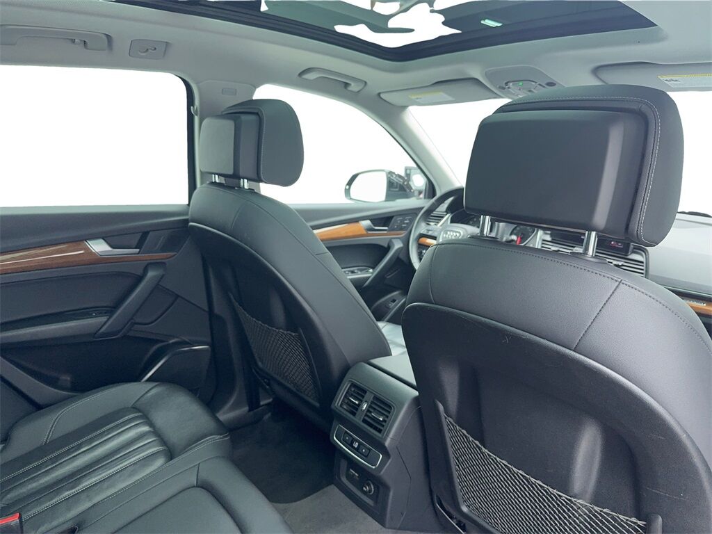 2022 Audi Q5 45 S line Premium CAM,PANO,HTD STS,BLIND SPOT,19&quot; Plano TX