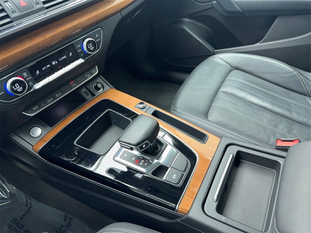 2022 Audi Q5 45 S line Premium CAM,PANO,HTD STS,BLIND SPOT,19&quot; Plano TX