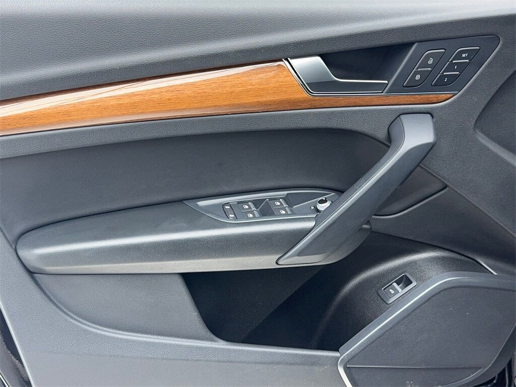 2022 Audi Q5 45 S line Premium CAM,PANO,HTD STS,BLIND SPOT,19&quot; Plano TX