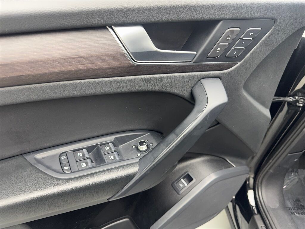 2022 Audi Q5 45 S line Premium CAM,PANO,HTD STS,BLIND SPOT,19&quot; Irving TX