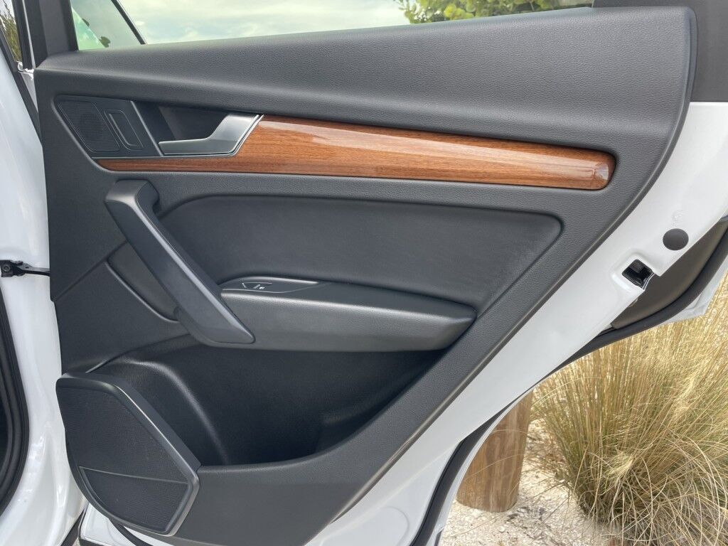 2022 Audi Q5 S LINE PREMIUM~1 OWNER~CLEAN CAR FAX~BLIND SPOT MONITOR~ONLINE FINANCE AND SHIPPING AVAILABLE!!!! Sarasota FL