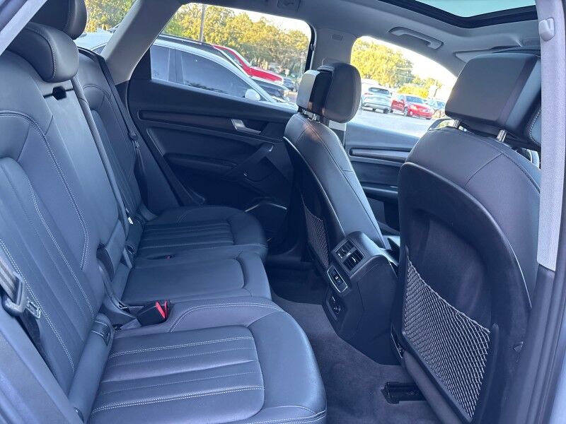 2022 Audi Q5 S line Premium AWD w/CONVENIENCE PKG. Seffner FL