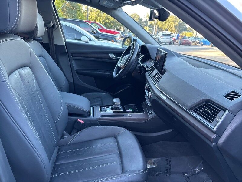 2022 Audi Q5 S line Premium AWD w/CONVENIENCE PKG. Seffner FL