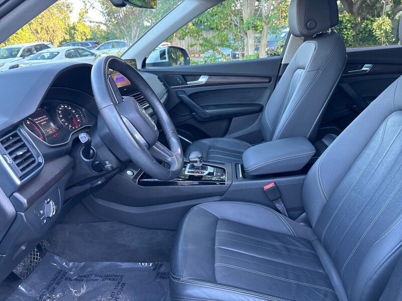 2022 Audi Q5 S line Premium AWD w/CONVENIENCE PKG. Seffner FL