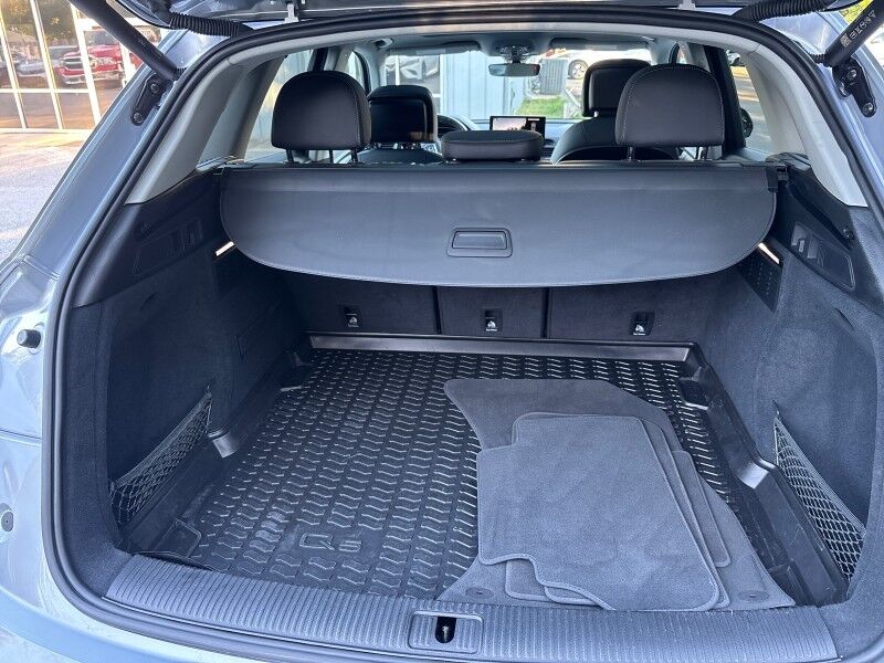 2022 Audi Q5 S line Premium AWD w/CONVENIENCE PKG. Seffner FL