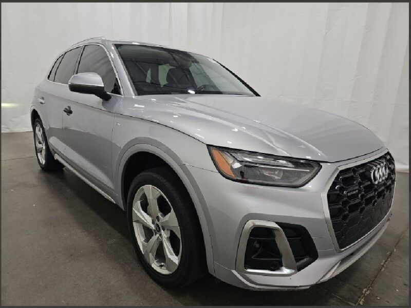 2022 Audi Q5 S line Premium Plus