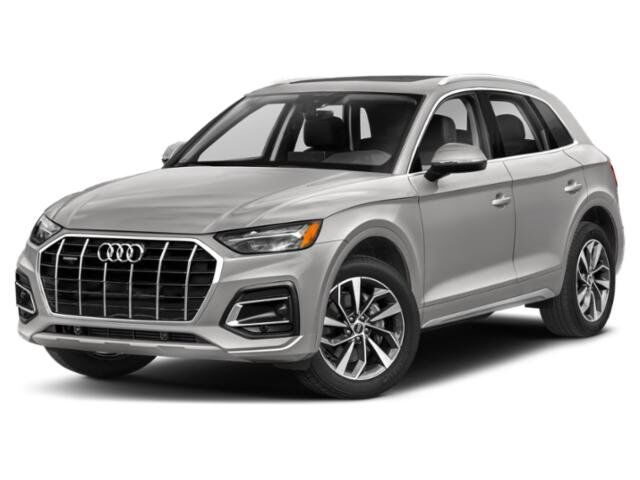 2022 Audi Q5 S line Premium Plus