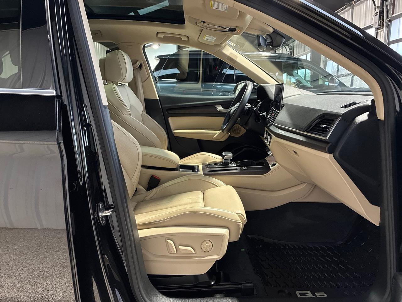 2022 Audi Q5 S line Premium Plus, Warm Weather Pkg, B&O Sound Houston TX