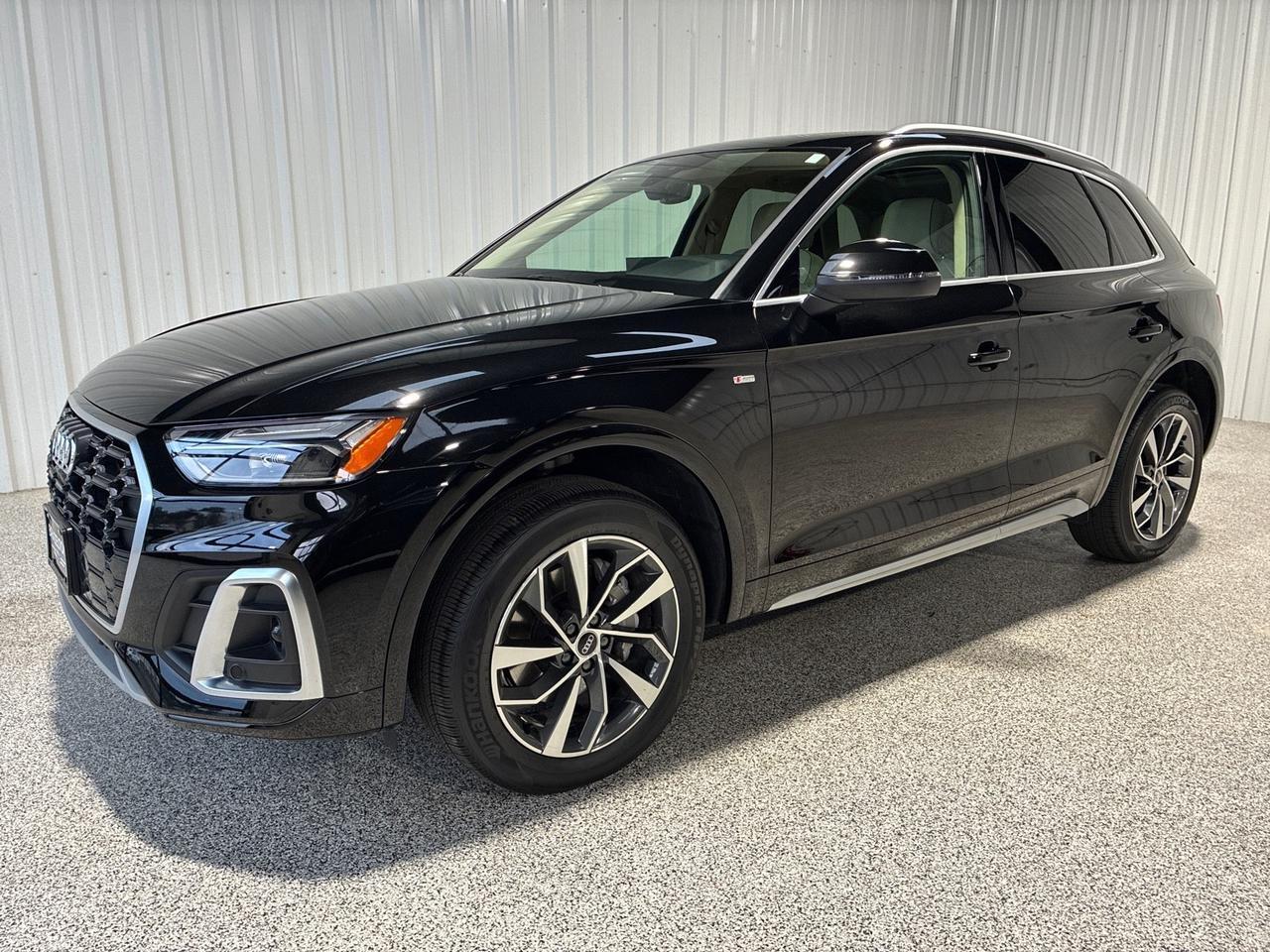 2022 Audi Q5 S line Premium Plus, Warm Weather Pkg, B&O Sound