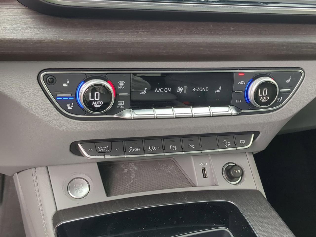2022 Audi Q5 S line Prestige