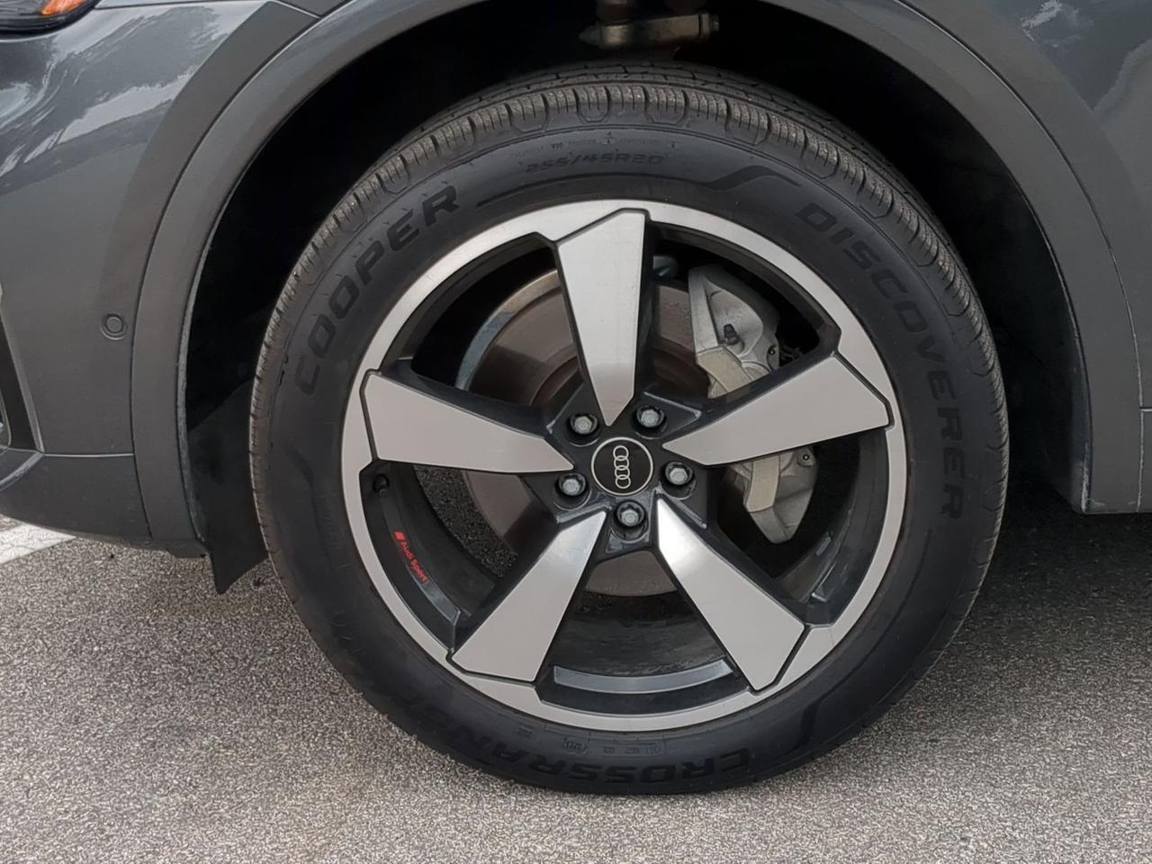 2022 Audi Q5 S line Prestige