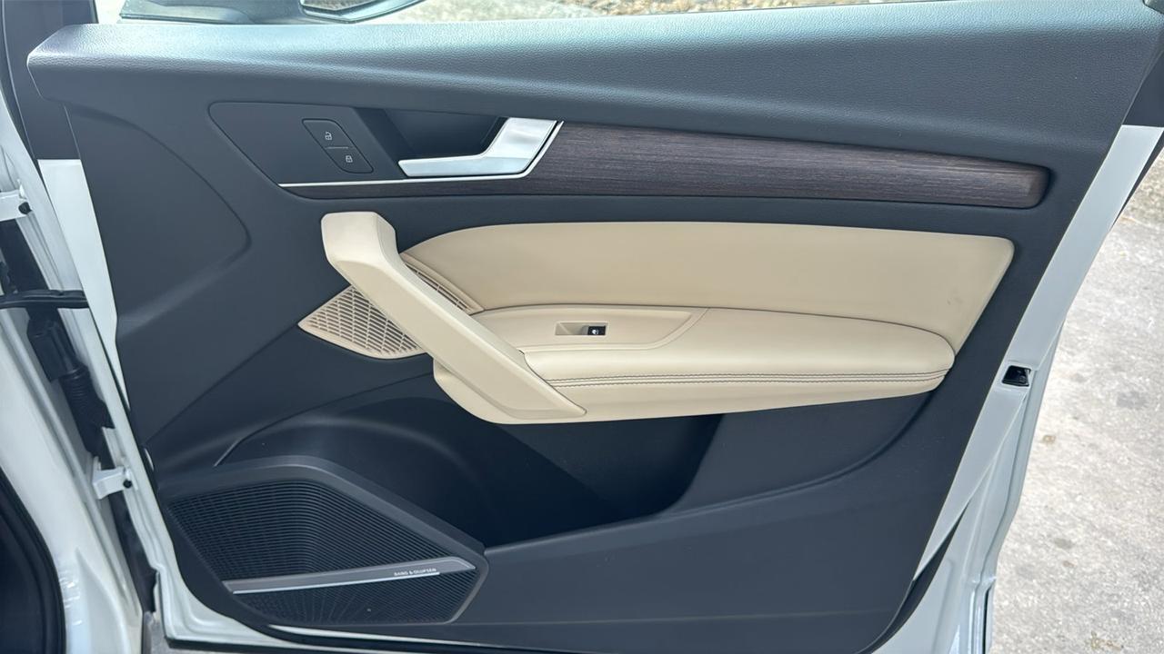 2022 Audi Q5 S line Prestige  Selma TX