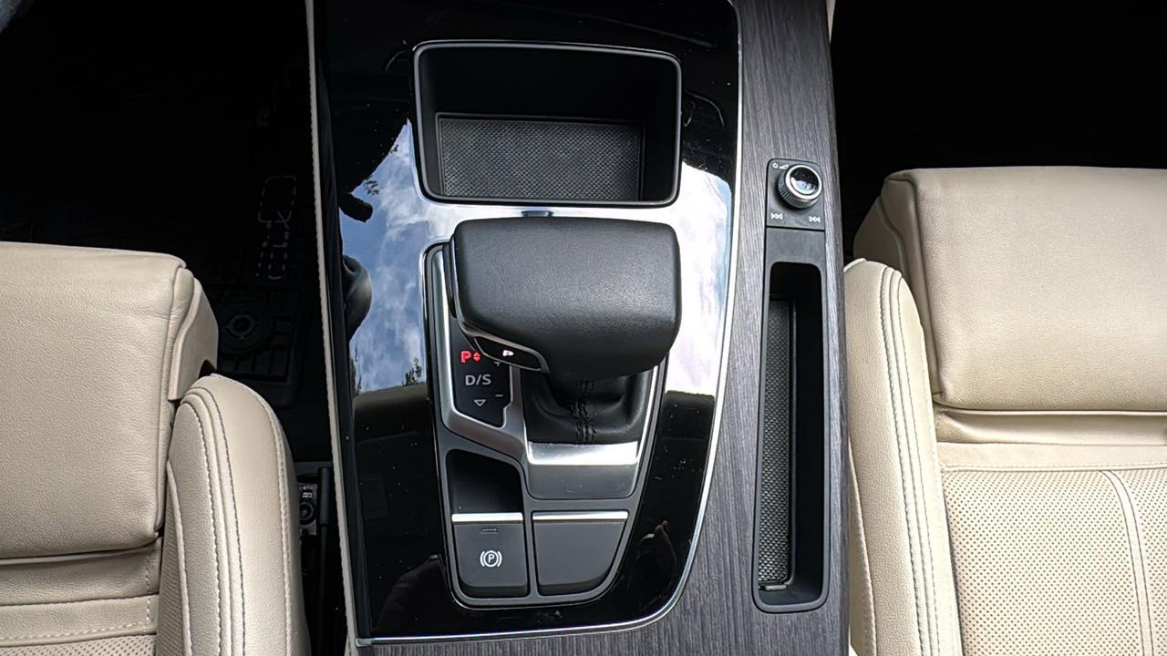 2022 Audi Q5 S line Prestige  Selma TX