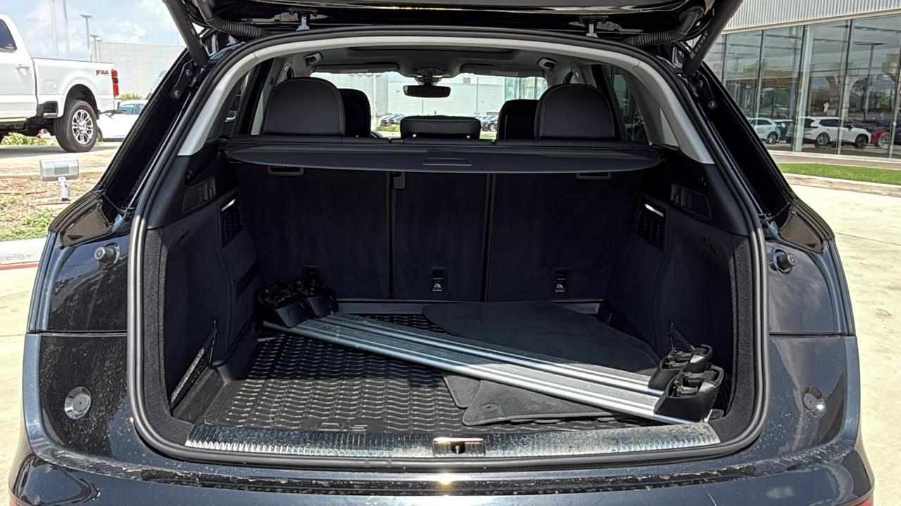 2022 Audi Q5 S line Prestige  Selma TX