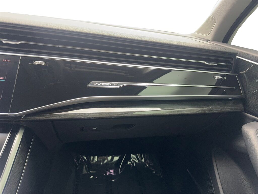 2022 Audi Q7 45 Premium Plus NAV,CAM,PANO,BLIND SPOT,3RD ROW Irving TX