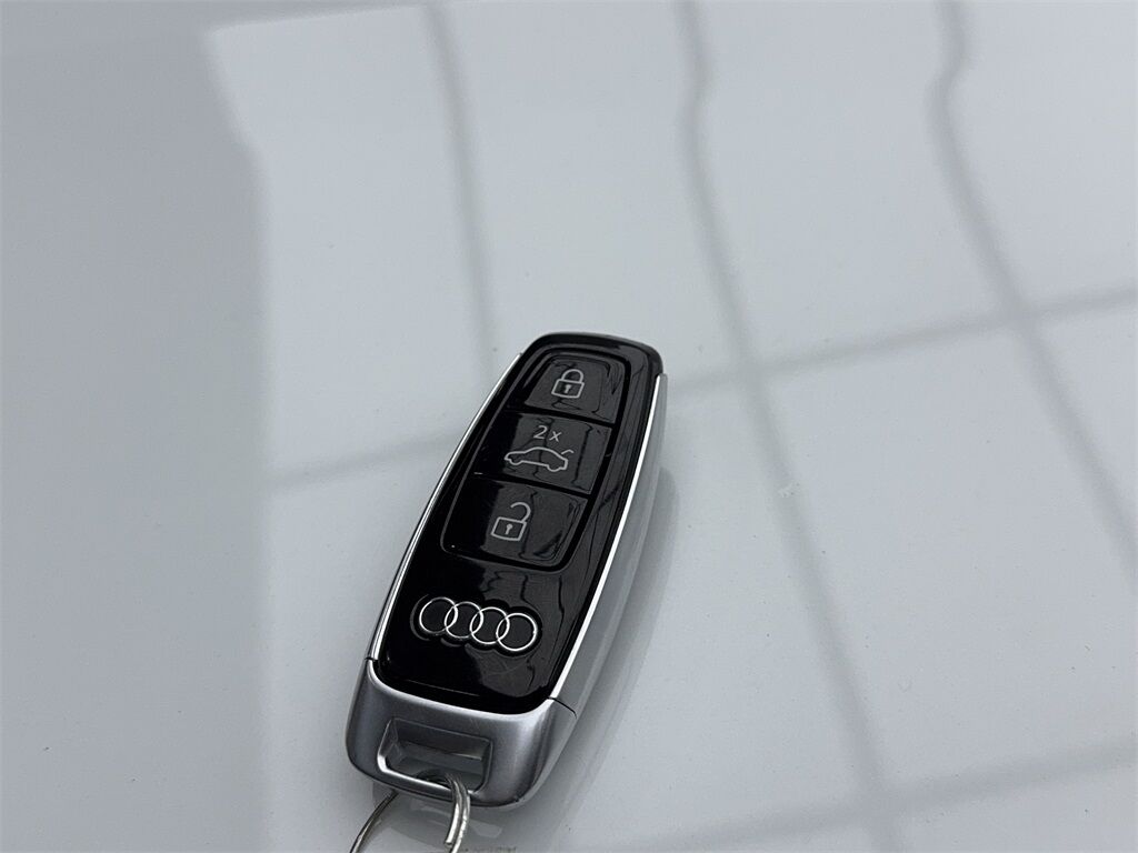 2022 Audi Q7 45 Premium Plus NAV,CAM,PANO,HTD STS,BLIND SPOT,3R Plano TX