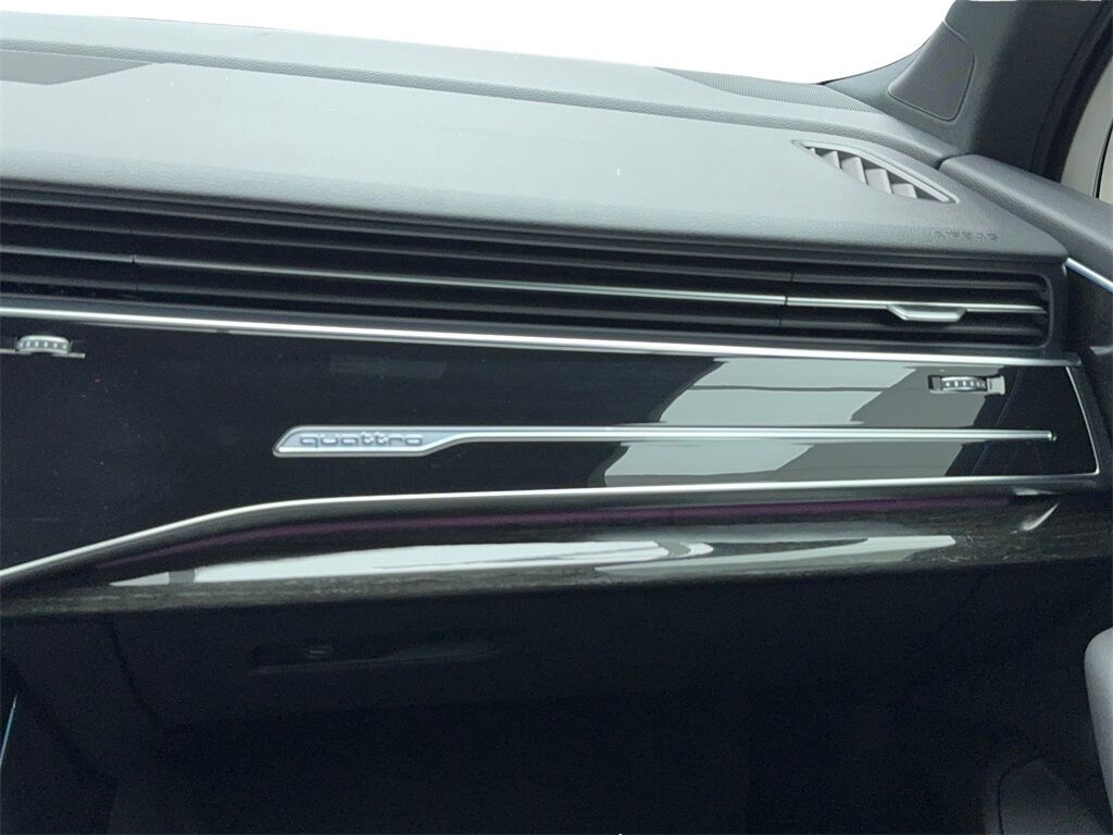 2022 Audi Q7 45 Premium Plus NAV,CAM,PANO,HTD STS,BLIND SPOT,3R Plano TX