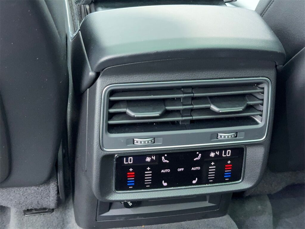 2022 Audi Q7 45 Premium Plus NAV,CAM,PANO,HTD STS,BLIND SPOT,3R Plano TX