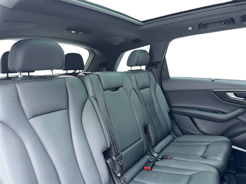 2022 Audi Q7 45 Premium Plus NAV,CAM,PANO,HTD STS,BLIND SPOT,3R Plano TX