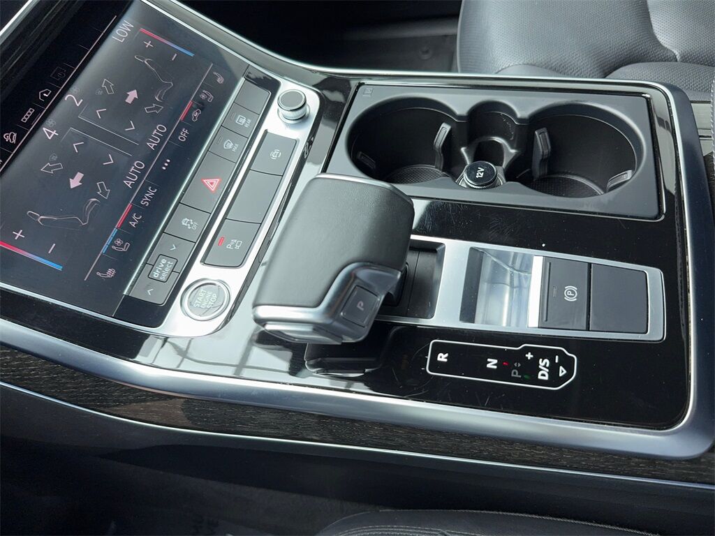 2022 Audi Q7 45 Premium Plus NAV,CAM,PANO,HTD STS,BLIND SPOT,3R Plano TX