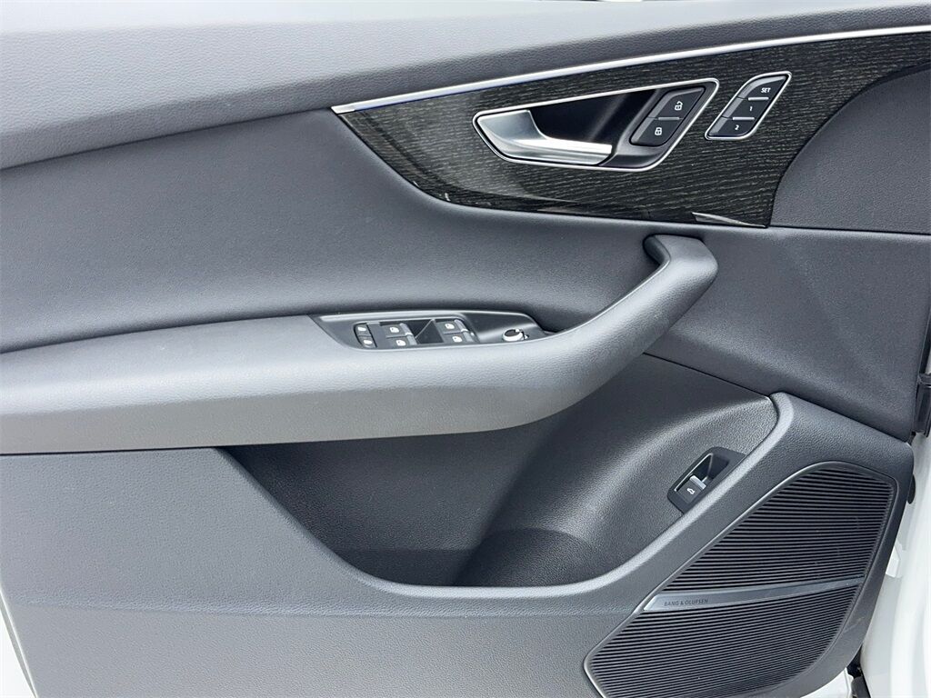 2022 Audi Q7 45 Premium Plus NAV,CAM,PANO,HTD STS,BLIND SPOT,3R Plano TX