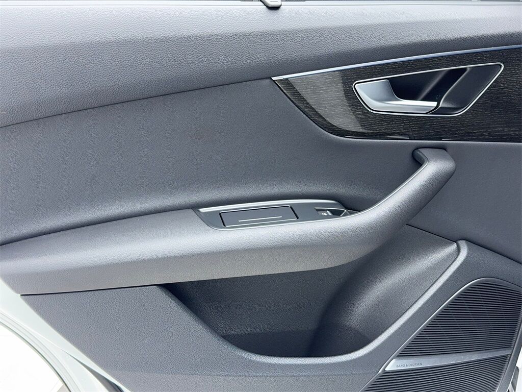 2022 Audi Q7 45 Premium Plus NAV,CAM,PANO,HTD STS,BLIND SPOT,3R Plano TX