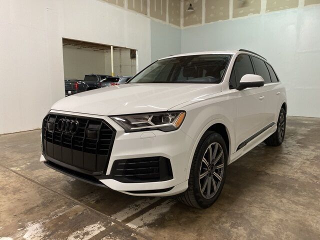 2022 Audi Q7 45 Premium Plus quattro
