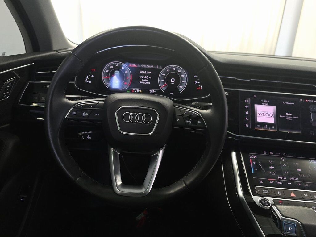 2022 Audi Q7 55 Premium photo 4