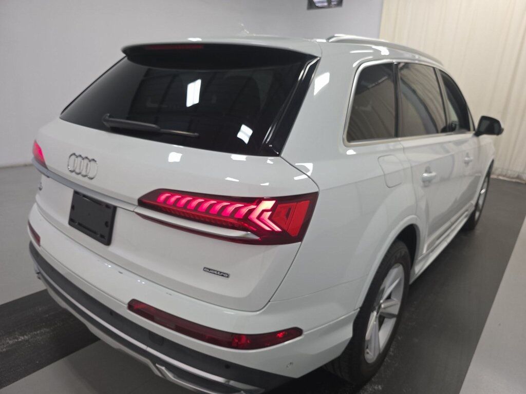 2022 Audi Q7 55 Premium photo 2