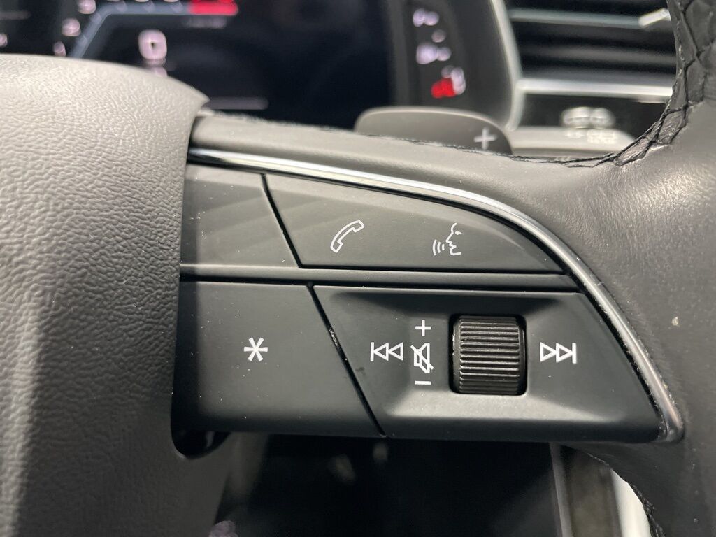 2022 Audi Q7 55 Premium Plus AWD 7 Passenger Minocqua WI