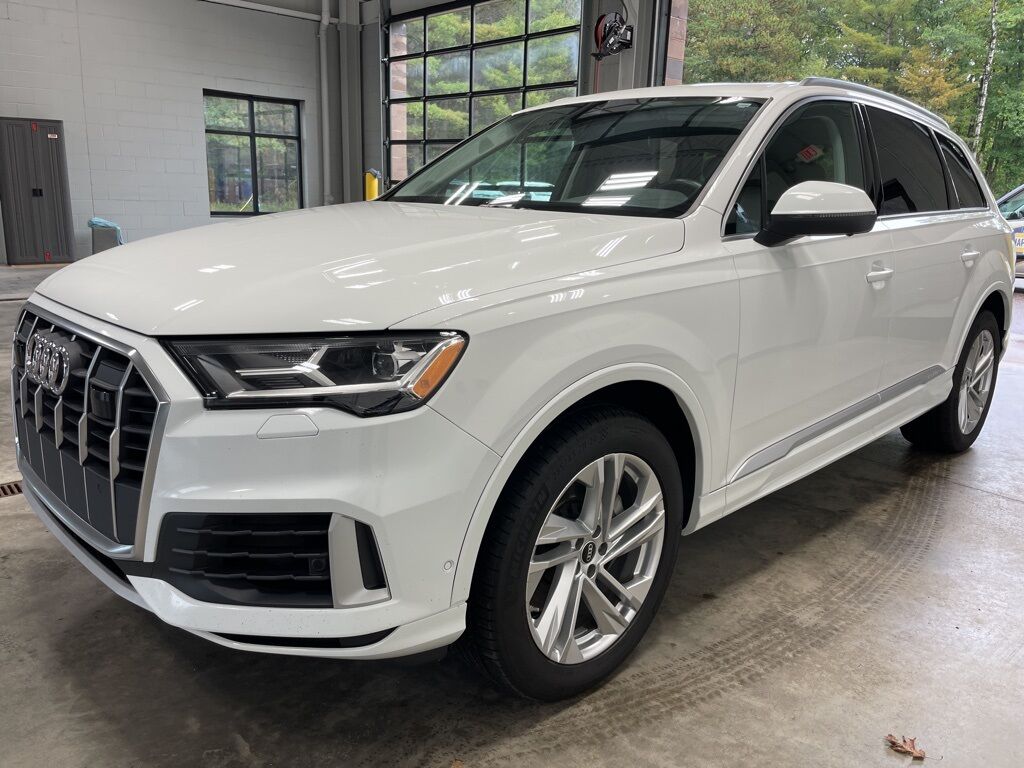 2022 Audi Q7 55 Premium Plus AWD 7 Passenger Minocqua WI