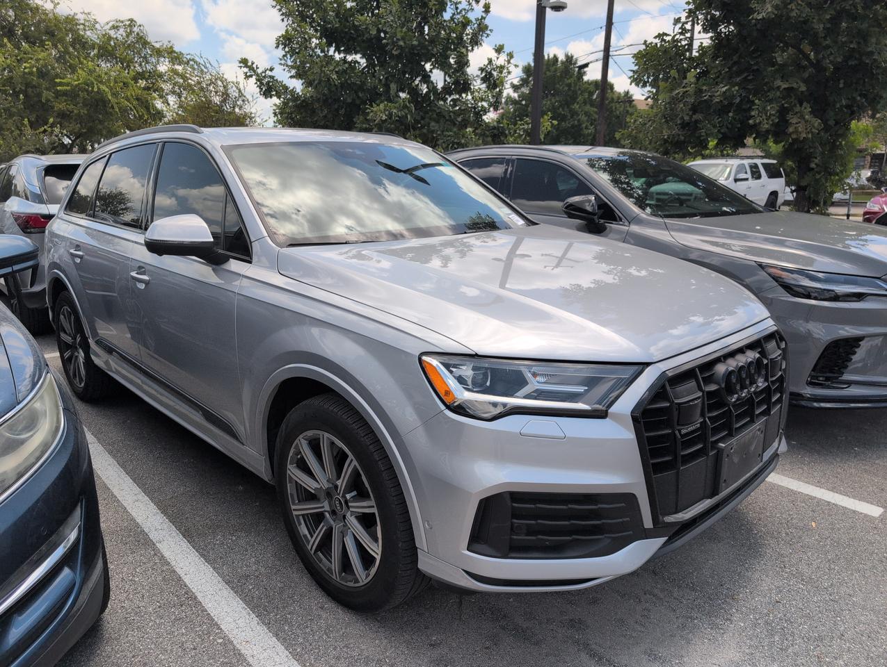 2022 Audi Q7 Premium Plus