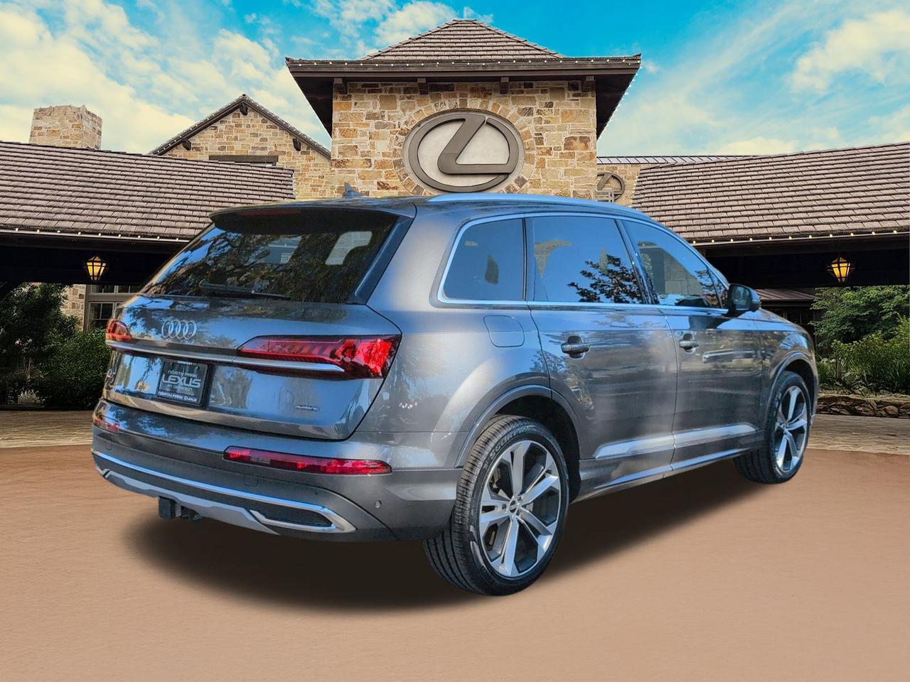 2022 Audi Q7 Premium Plus