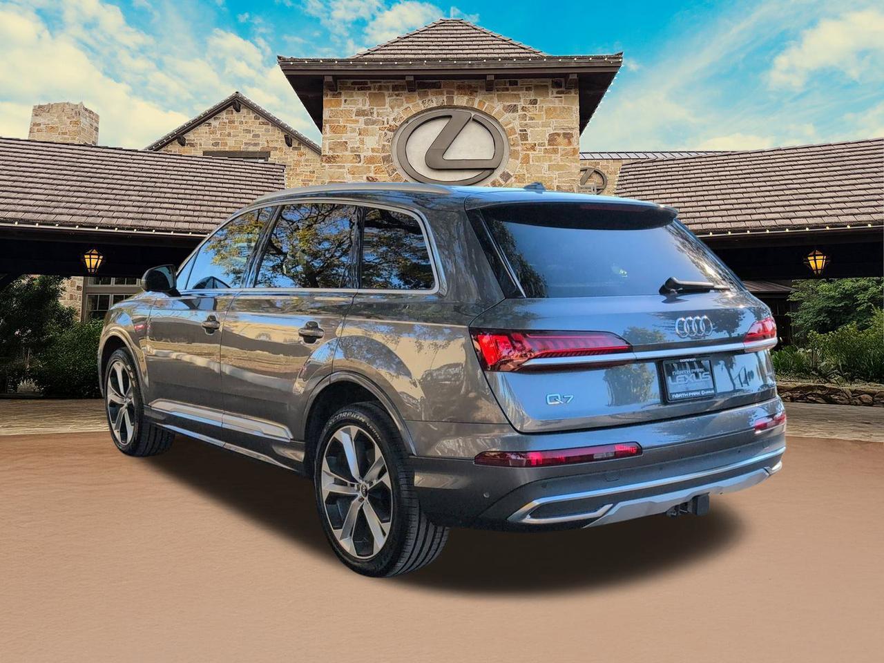 2022 Audi Q7 Premium Plus