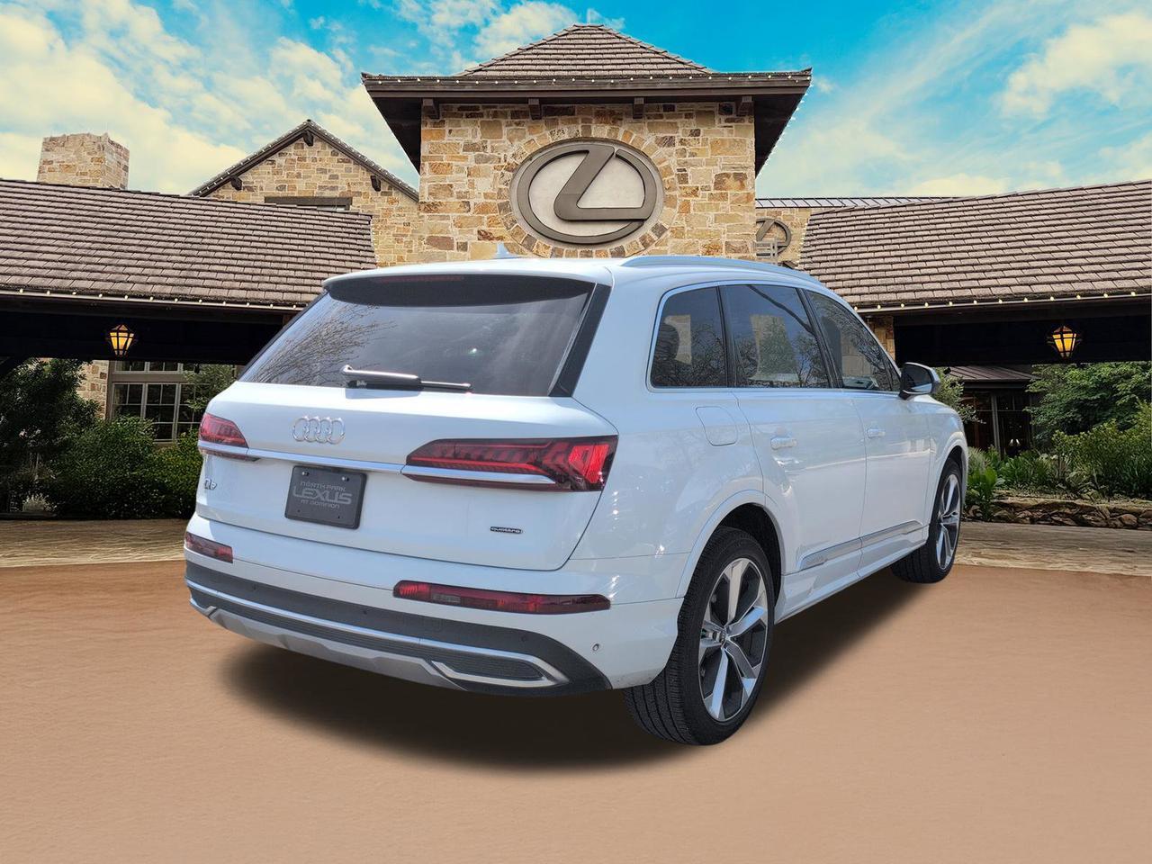 2022 Audi Q7 Premium Plus