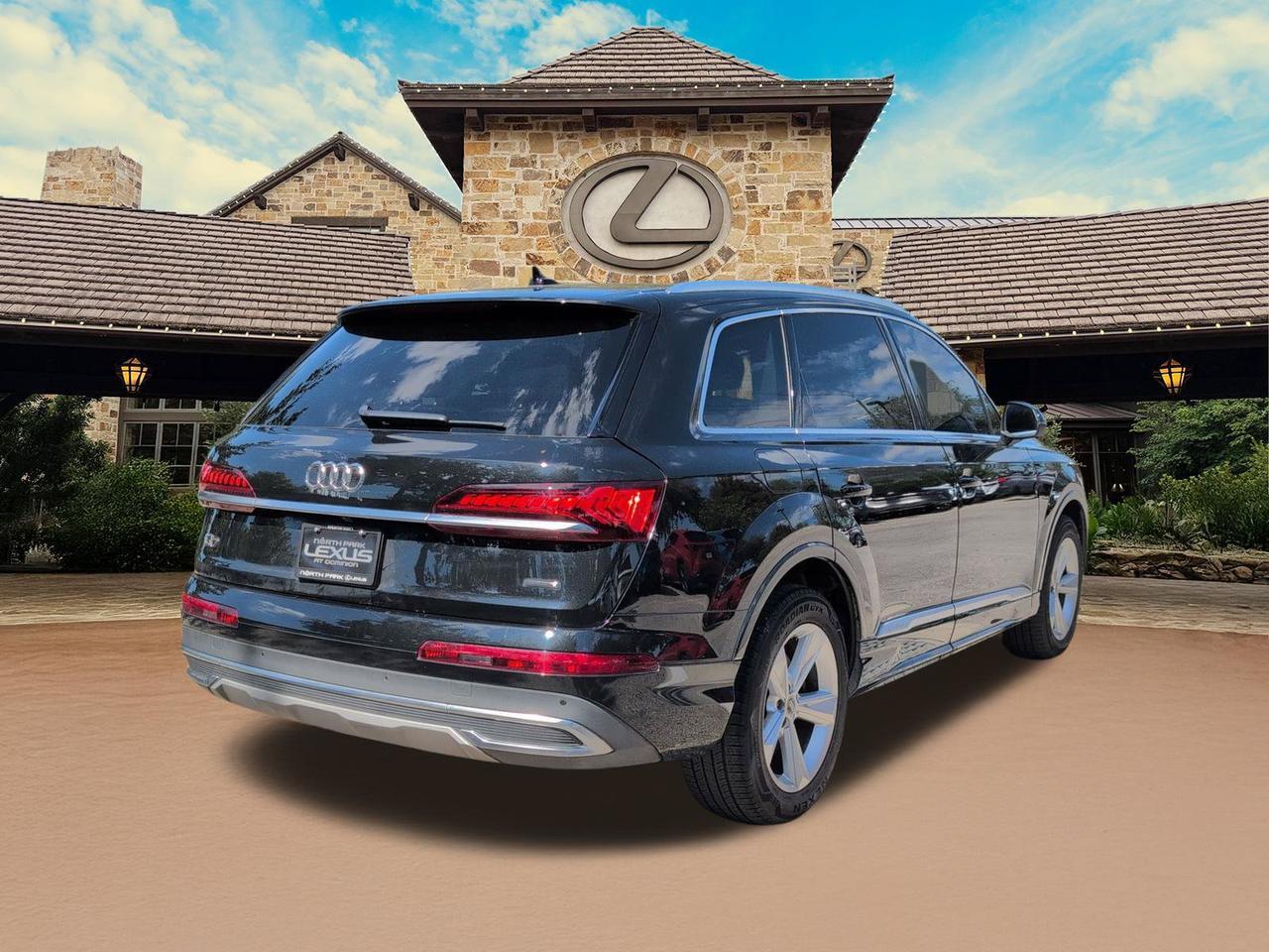 2022 Audi Q7 Premium