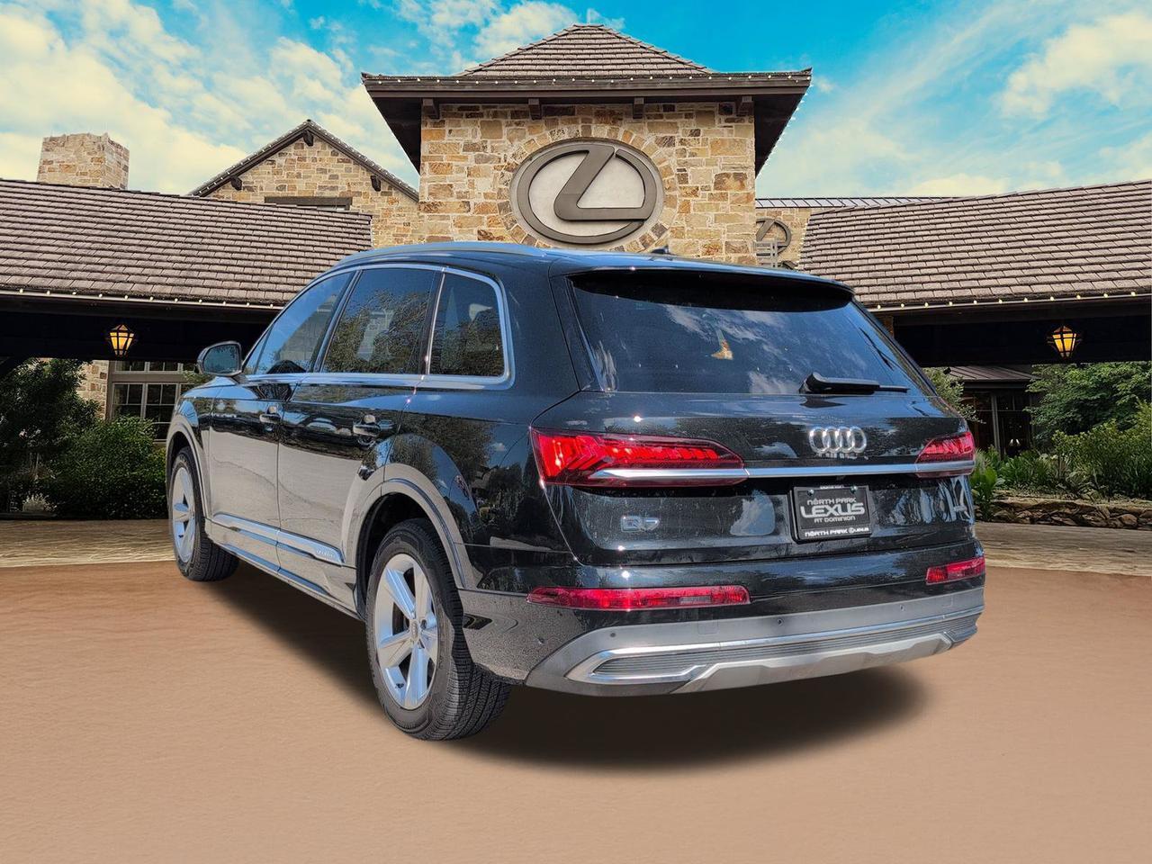 2022 Audi Q7 Premium