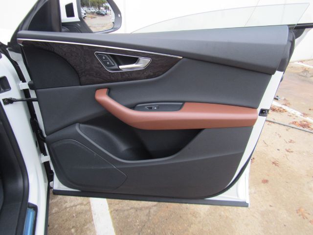 2022 Audi Q8 Premium 55 TFSI quattro Tiptronic Plano TX