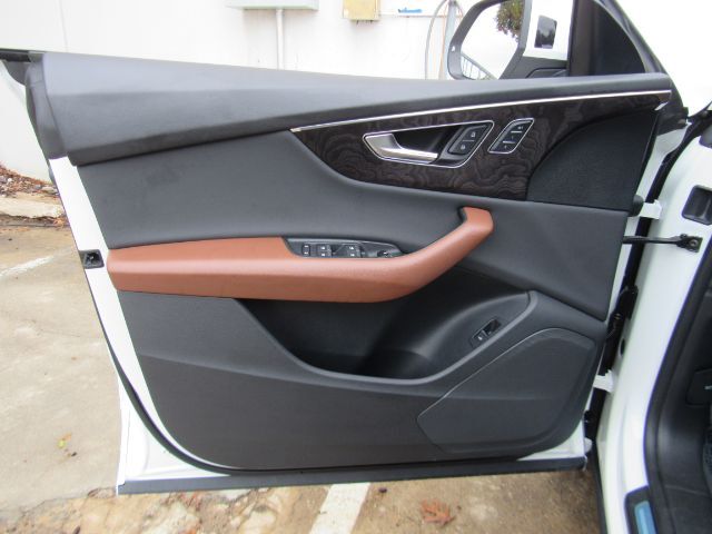 2022 Audi Q8 Premium 55 TFSI quattro Tiptronic Plano TX