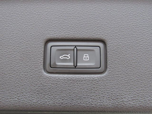 2022 Audi Q8 Premium 55 TFSI quattro Tiptronic Plano TX