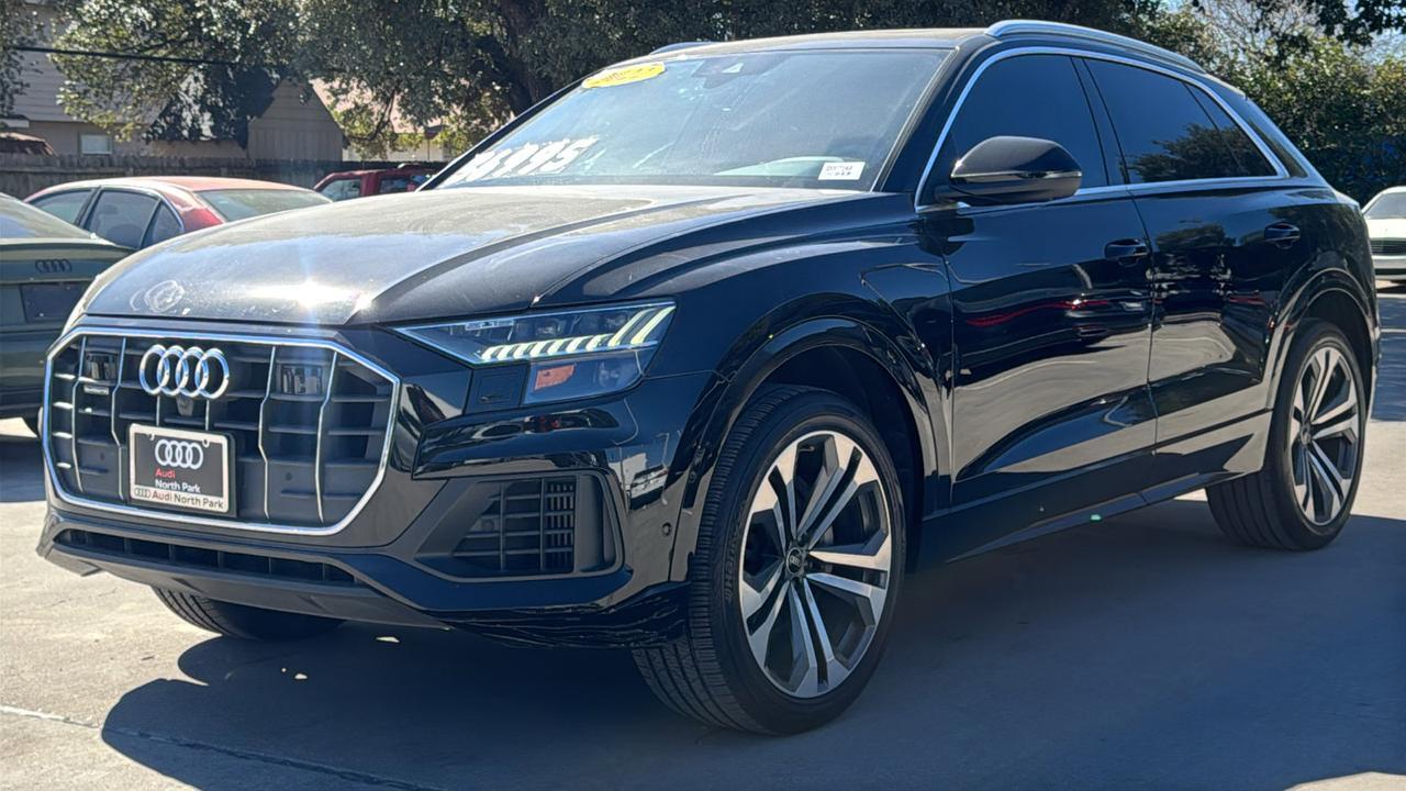2022 Audi Q8 Premium Plus
