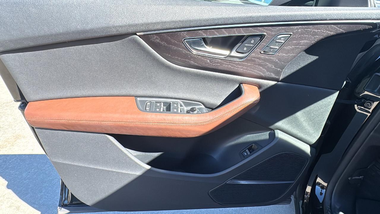 2022 Audi Q8 Premium Plus  Selma TX