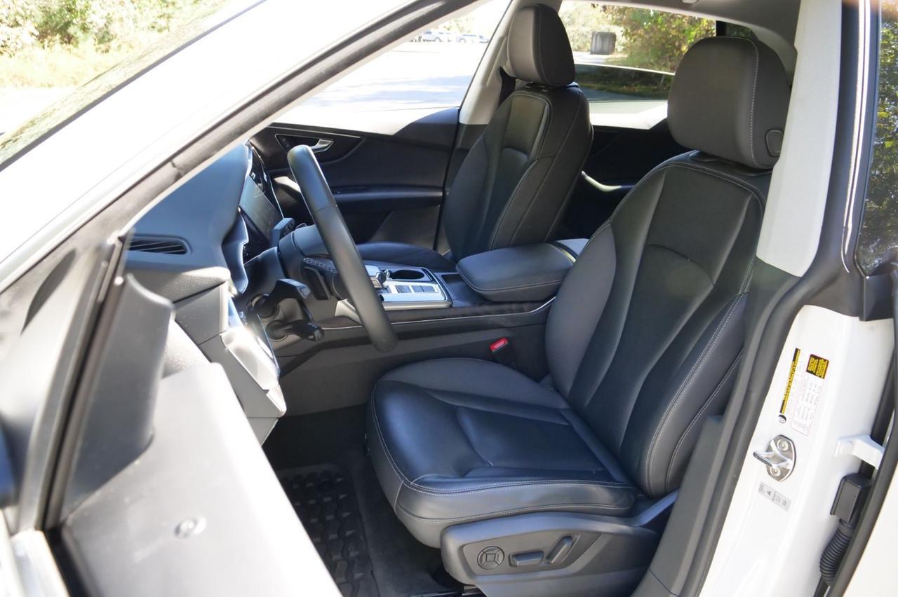 2022 Audi Q8 Premium Quattro / Convenience Package / PANO Sunroof! Lincolnton NC