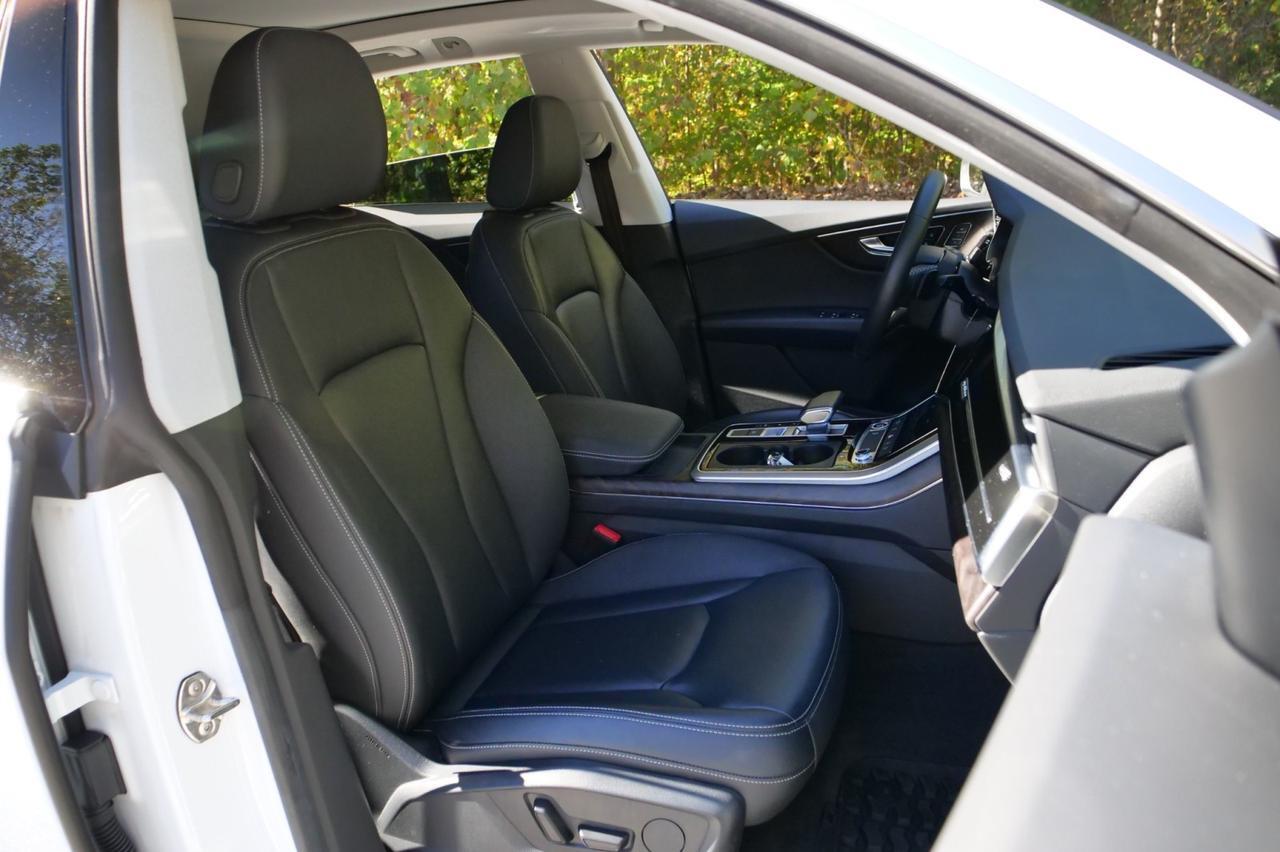2022 Audi Q8 Premium Quattro / Convenience Package / PANO Sunroof! Lincolnton NC