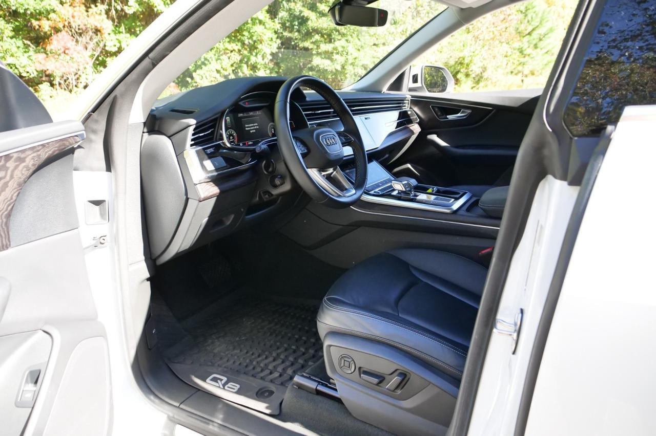 2022 Audi Q8 Premium Quattro / Convenience Package / PANO Sunroof! Lincolnton NC