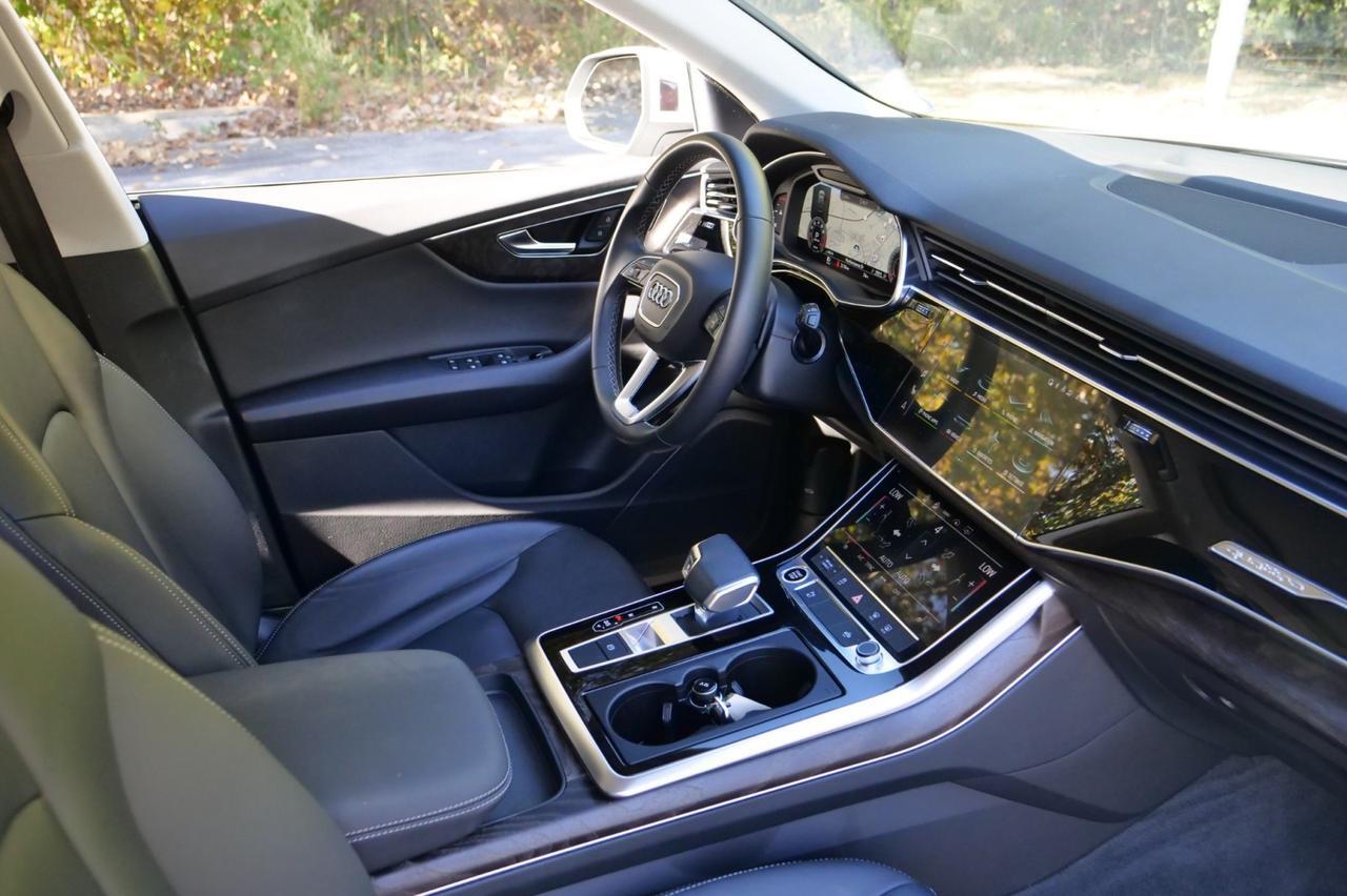 2022 Audi Q8 Premium Quattro / Convenience Package / PANO Sunroof! Lincolnton NC